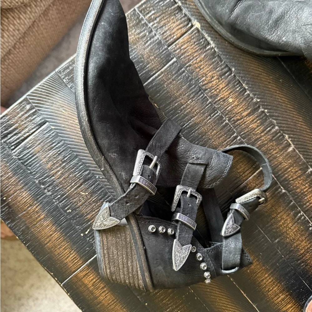 Dolce Vita Spur Western Buckle Ankle Booties Black Leather Size 9.5 Boho Moto